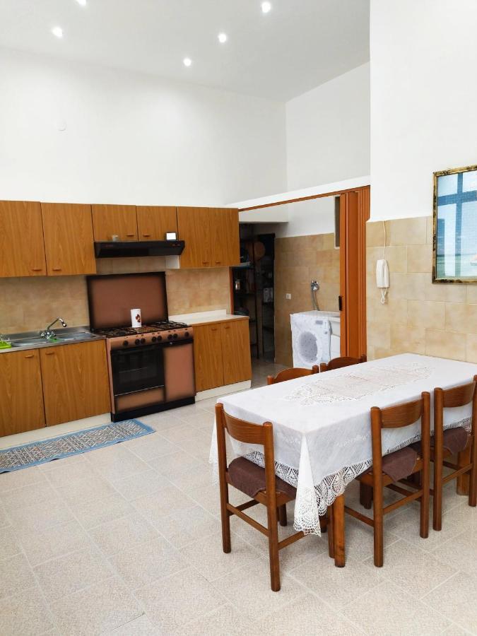 Nonno Ciccio Apartment Lizzano  Extérieur photo