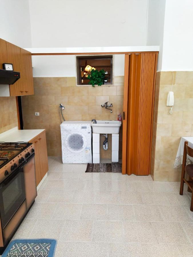 Nonno Ciccio Apartment Lizzano  Extérieur photo